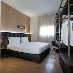 4* Otel The Market Urban