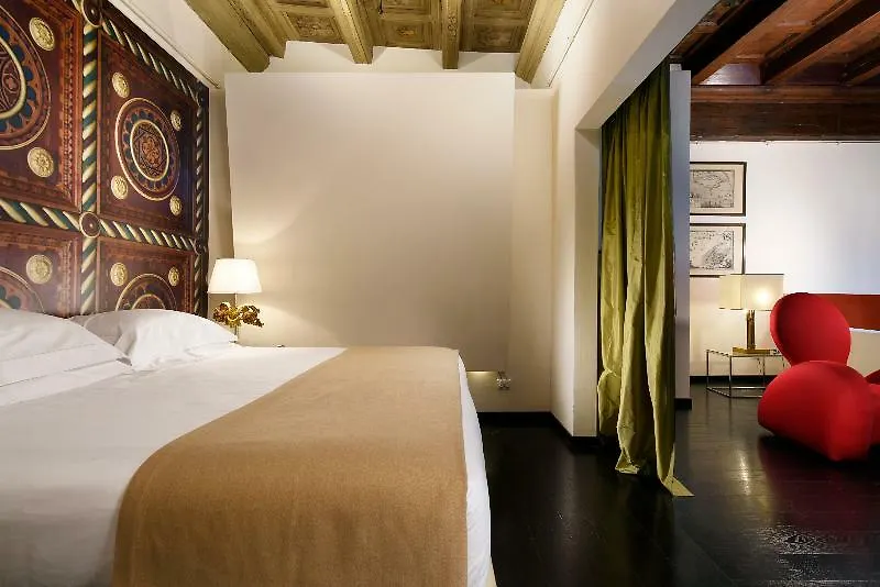 Leone Blue Suites Florence 4*,