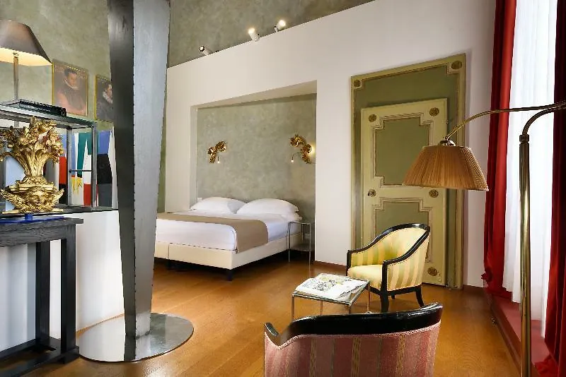Leone Blue Suites Florence