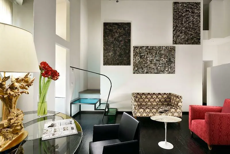 Leone Blue Suites Florence