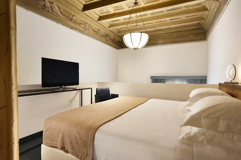 Leone Blue Suites Florence 4*,  Italy