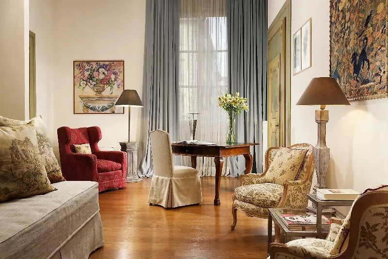 Leone Blue Suites Florence Hotel