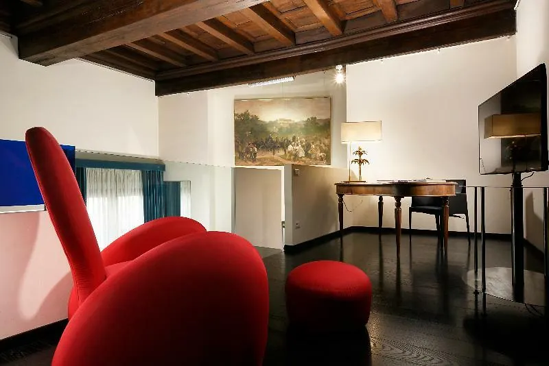 **** Hotel Leone Blue Suites Florence Italy